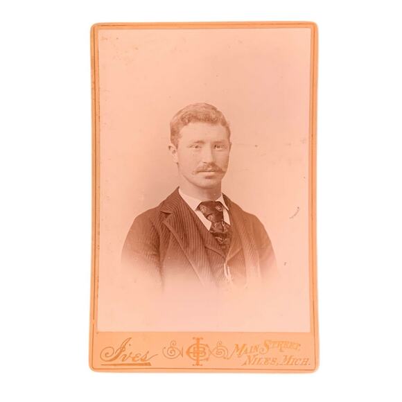 Atq Photo Cabinet Cards Set Handsome Couple Well Dressed Sepia BW Ives Niles MI - Picture 2 of 5